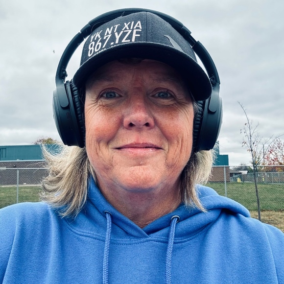 Meet your Posher, Paula - Picture 1 of 1